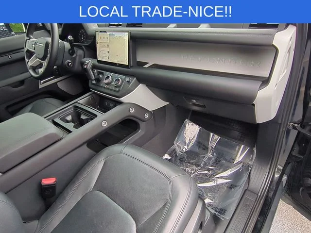 Used 2024  Land Rover S image 38