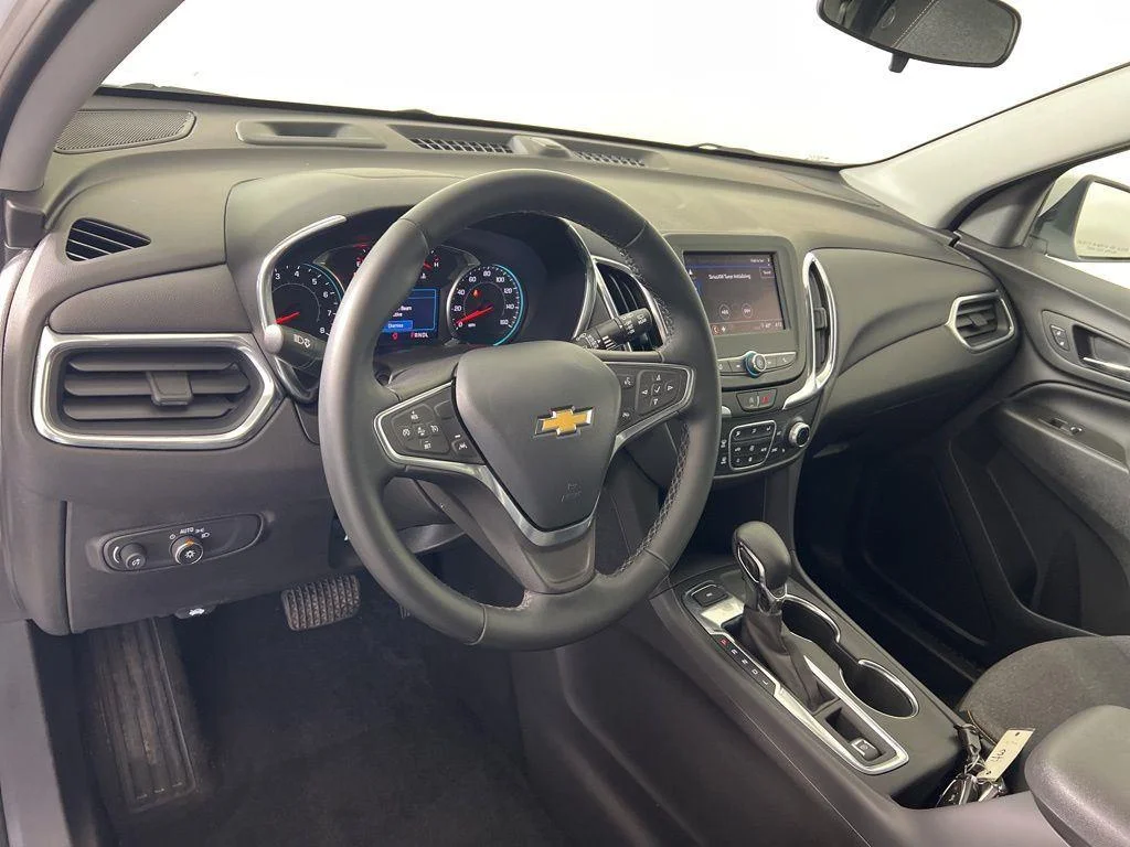 Used 2024 Summit White Chevrolet LT image 12