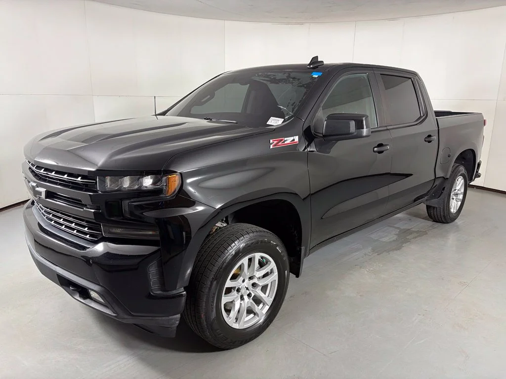 Used 2021 Black Chevrolet RST image 5
