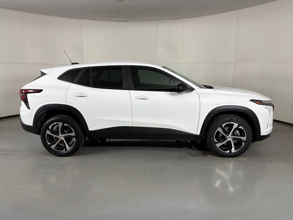Used 2024 White Chevrolet 1RS image 11