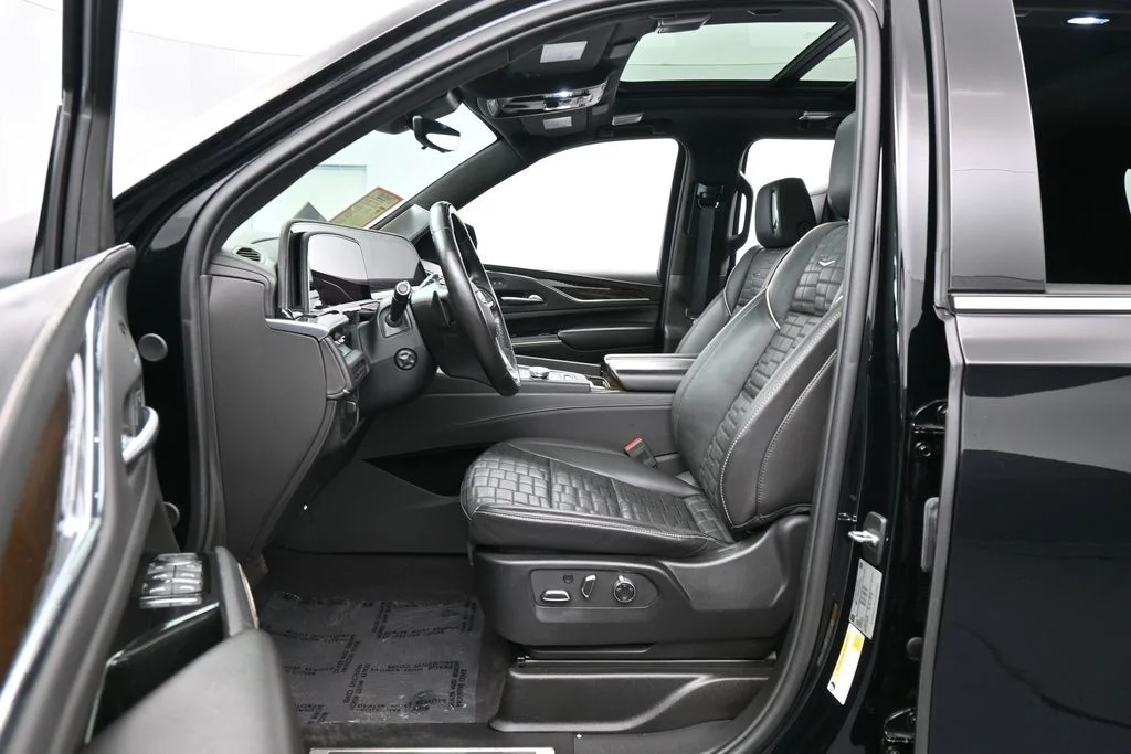 Used 2024 Black Raven Cadillac Premium Luxury Platinum image 10