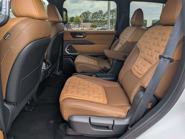 New 2026 Everest White TriCoat Nissan Platinum Reserve image 13