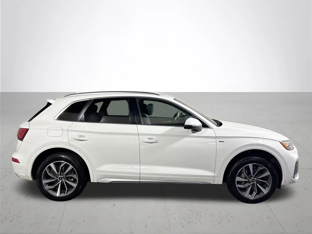 Used 2022 White Audi 45 S line Premium image 5