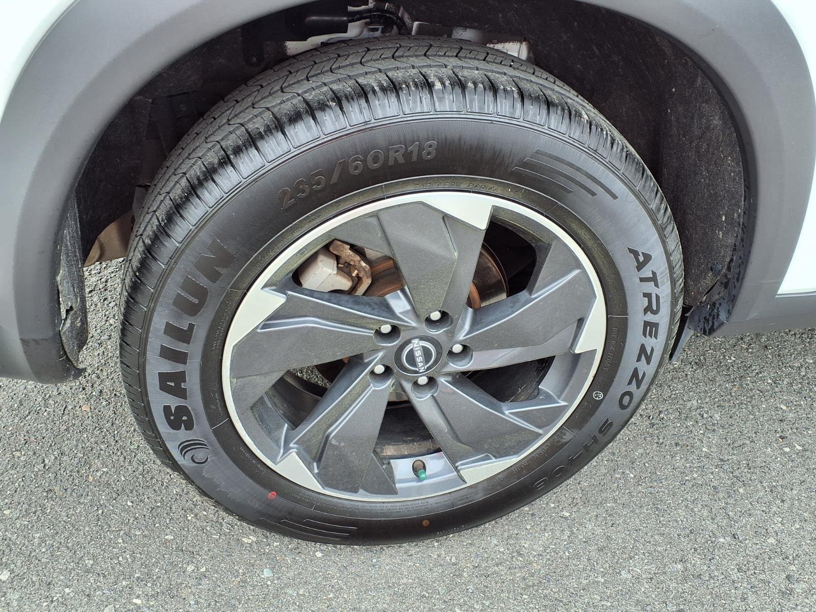 Used 2024 Everest White Pearl Nissan SV image 11
