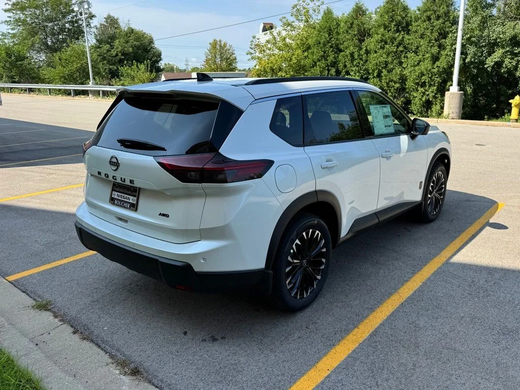 New 2026 Everest White Pearl Tricoat Nissan Dark Armor image 4
