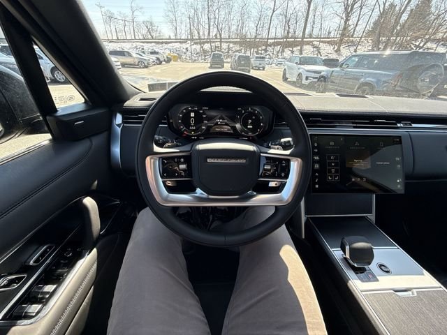 New 2026 Santorini Black Land Rover SE image 12