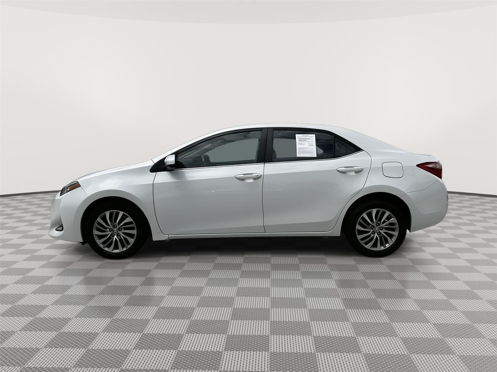Used 2017 Blizzard Pearl Toyota LE Eco image 3