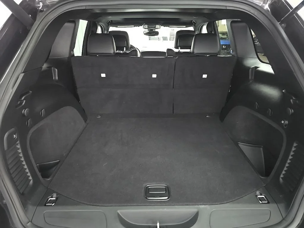 Used 2020 Gray Jeep Limited image 12