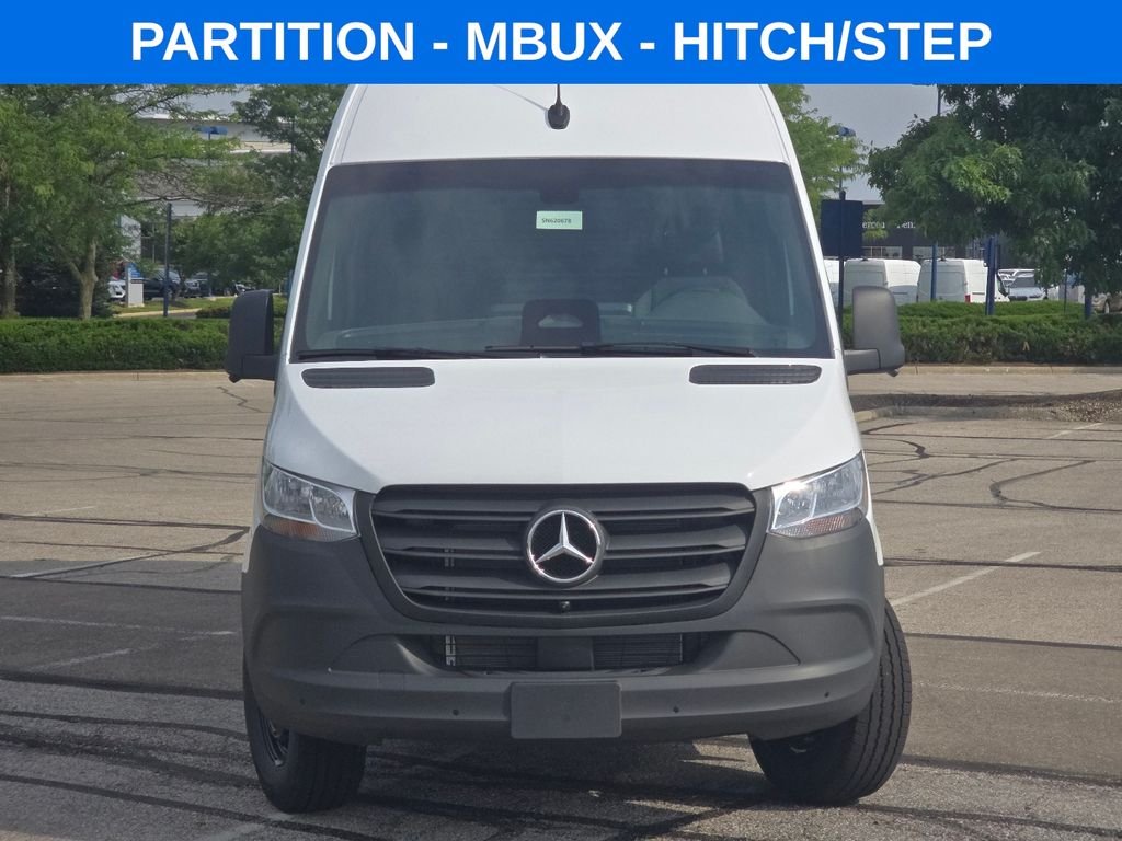 New 2026 Arctic White Mercedes-Benz Cargo 170 WB image 9