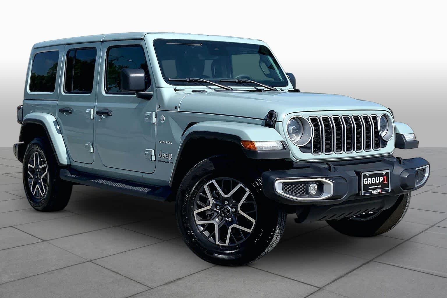 Used 2024 Earl Clearcoat Jeep Sahara image 3