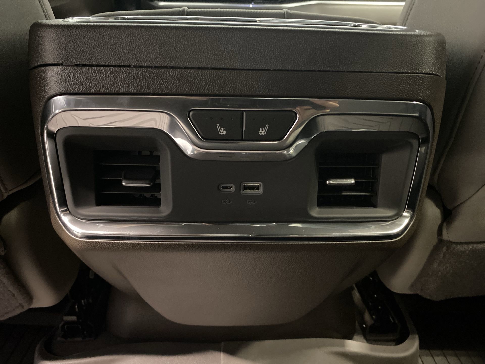 2026 Chevrolet Silverado 1500 LTZ - Photo 20
