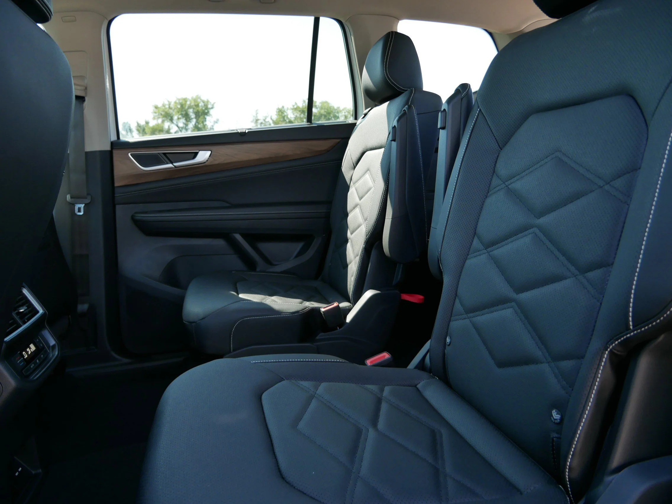 2026 Volkswagen Atlas SE w/Tech - Photo 5