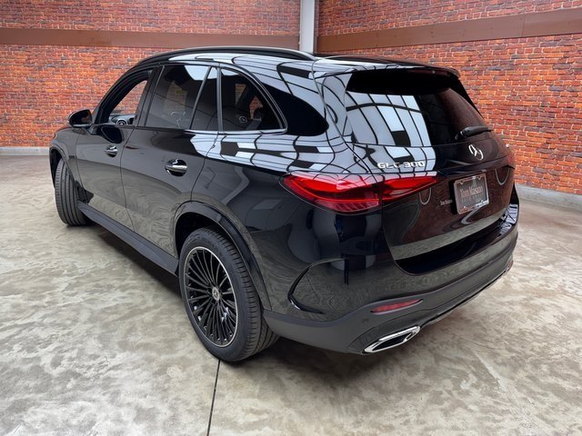 2026 Mercedes Benz GLC 300 4MATIC photo 2