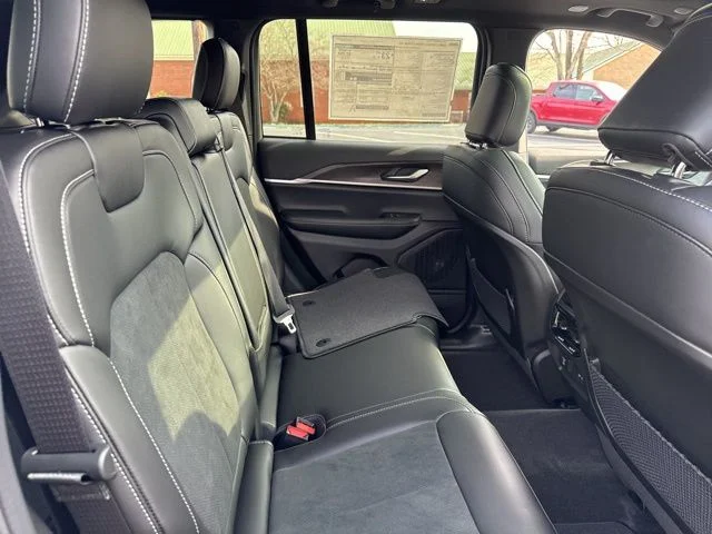New 2026 Silver Zynith Jeep Altitude image 11