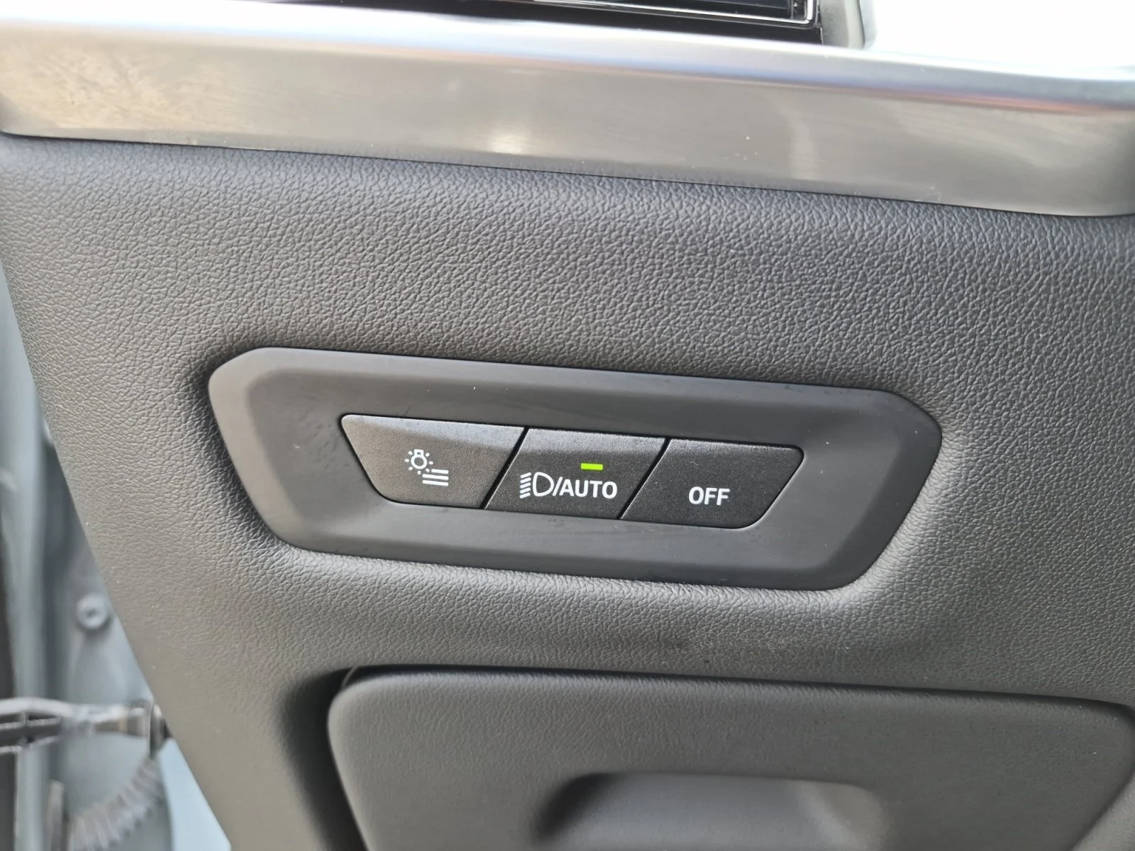 Used 2025 Brooklyn Grey Metallic BMW xDrive40i image 28