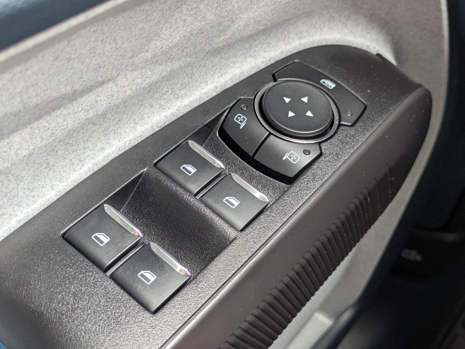 New 2026 Azure Gray Metallic Tri-Coat Ford XLT image 25