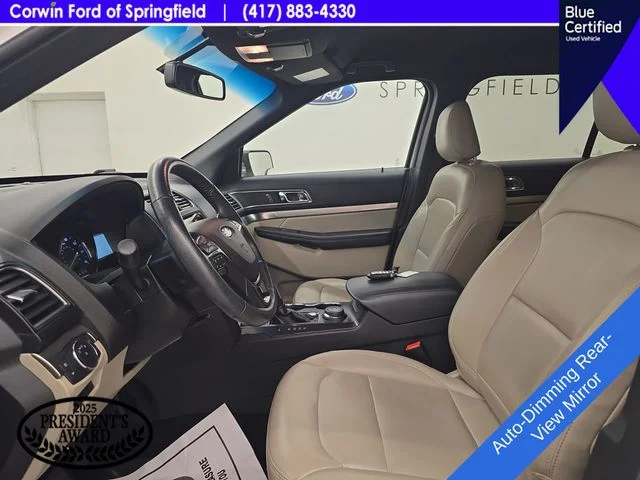 Used 2019 White Platinum Clearcoat Metallic Ford XLT image 24