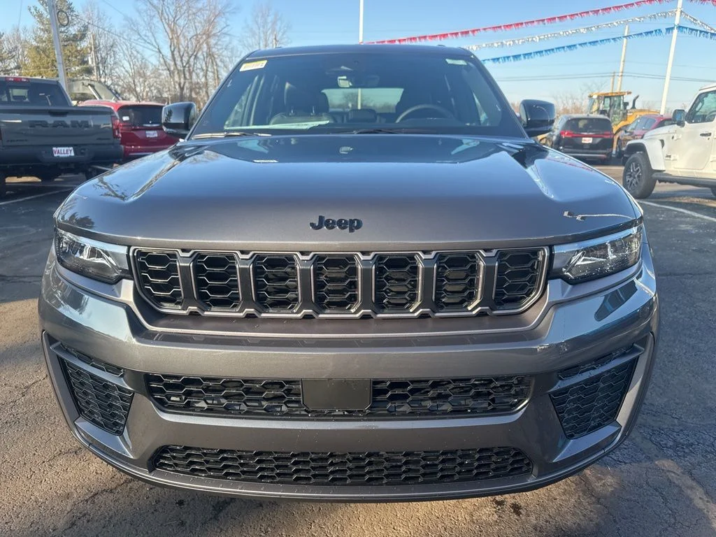 2026 Jeep Grand Cherokee Laredo - Photo 9