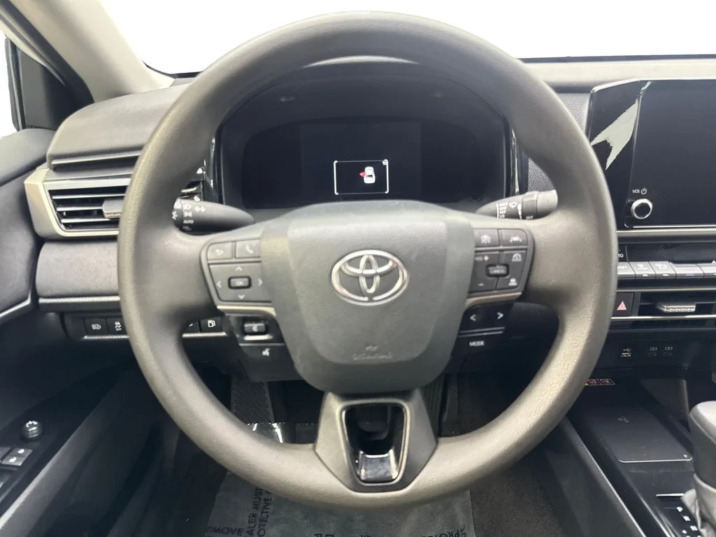 Used 2025 White Toyota LE image 57