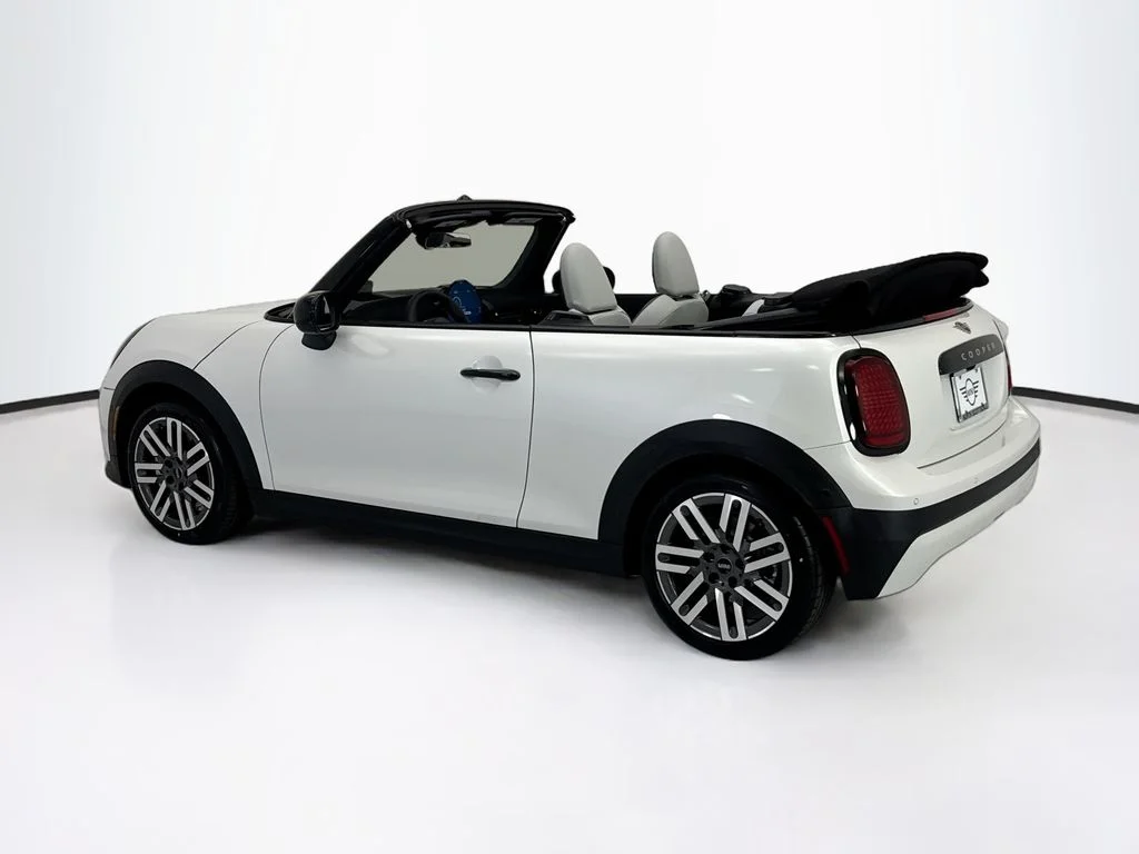 New 2026 Nanuq White Metallic MINI Signature Plus image 7