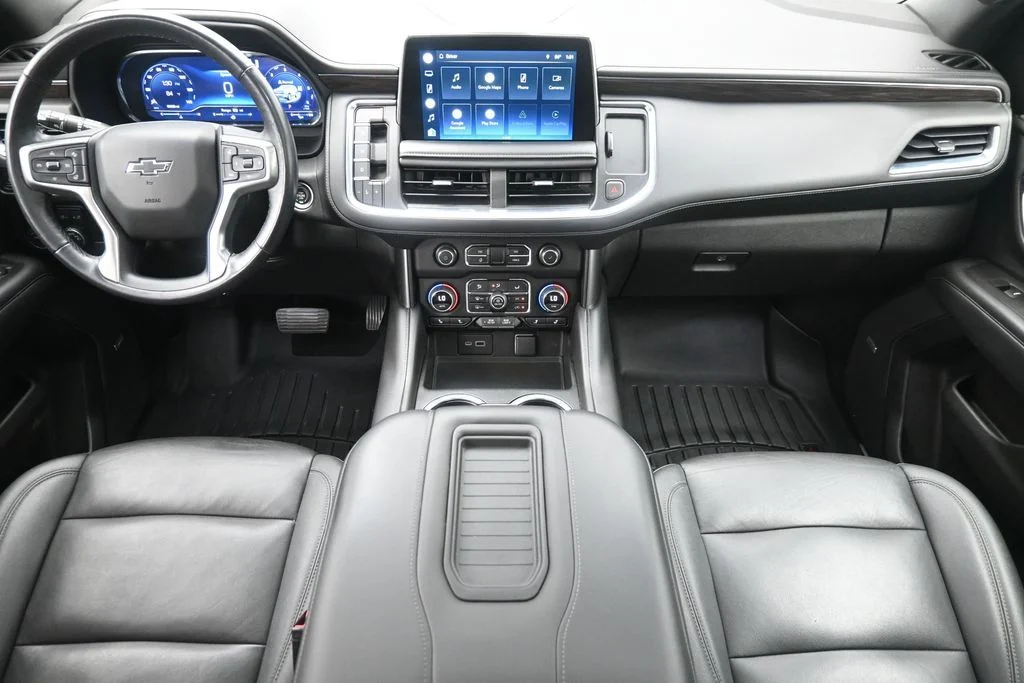 Used 2022 Gray Chevrolet Z71 image 16