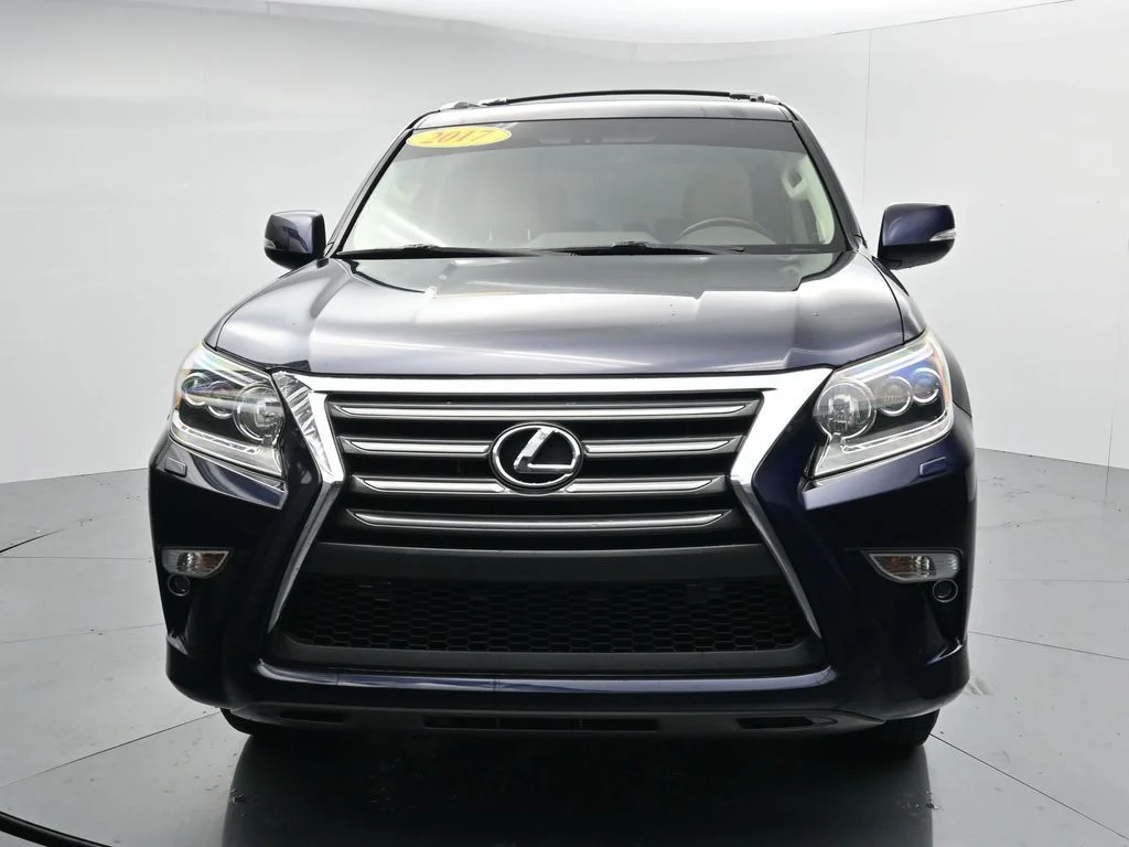 Used 2017  Lexus 460 image 3