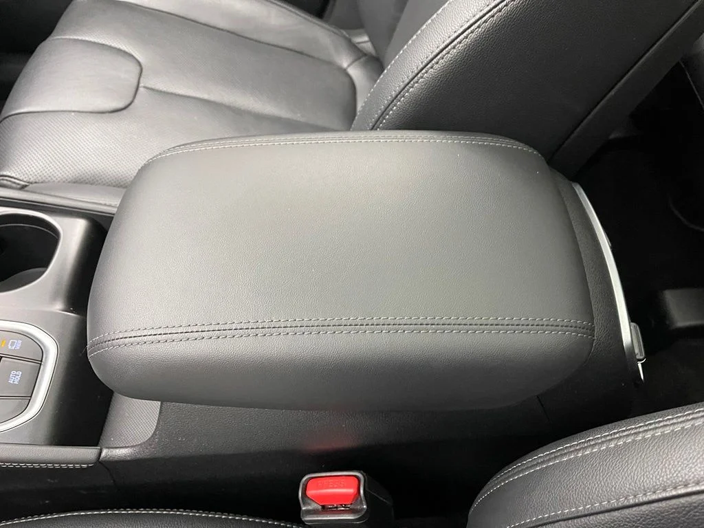 Used 2020 Scarlet Red Hyundai Limited image 30