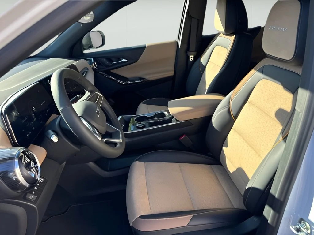 New 2027 Polar White Tricoat Chevrolet ACTIV image 7
