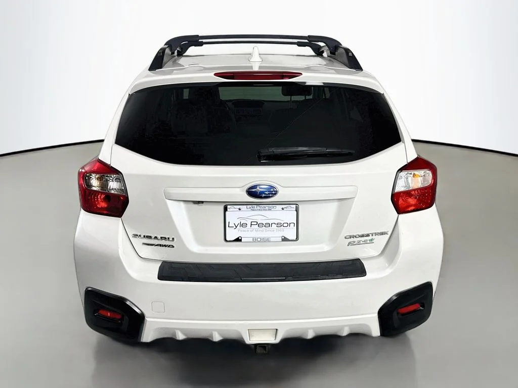 Used 2016 Crystal White Pearl Subaru 2.0i Limited image 10