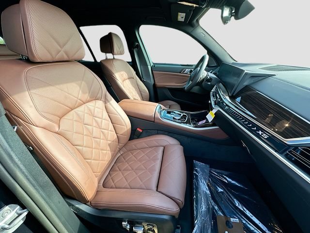 New 2026 Black BMW xDrive40i image 22