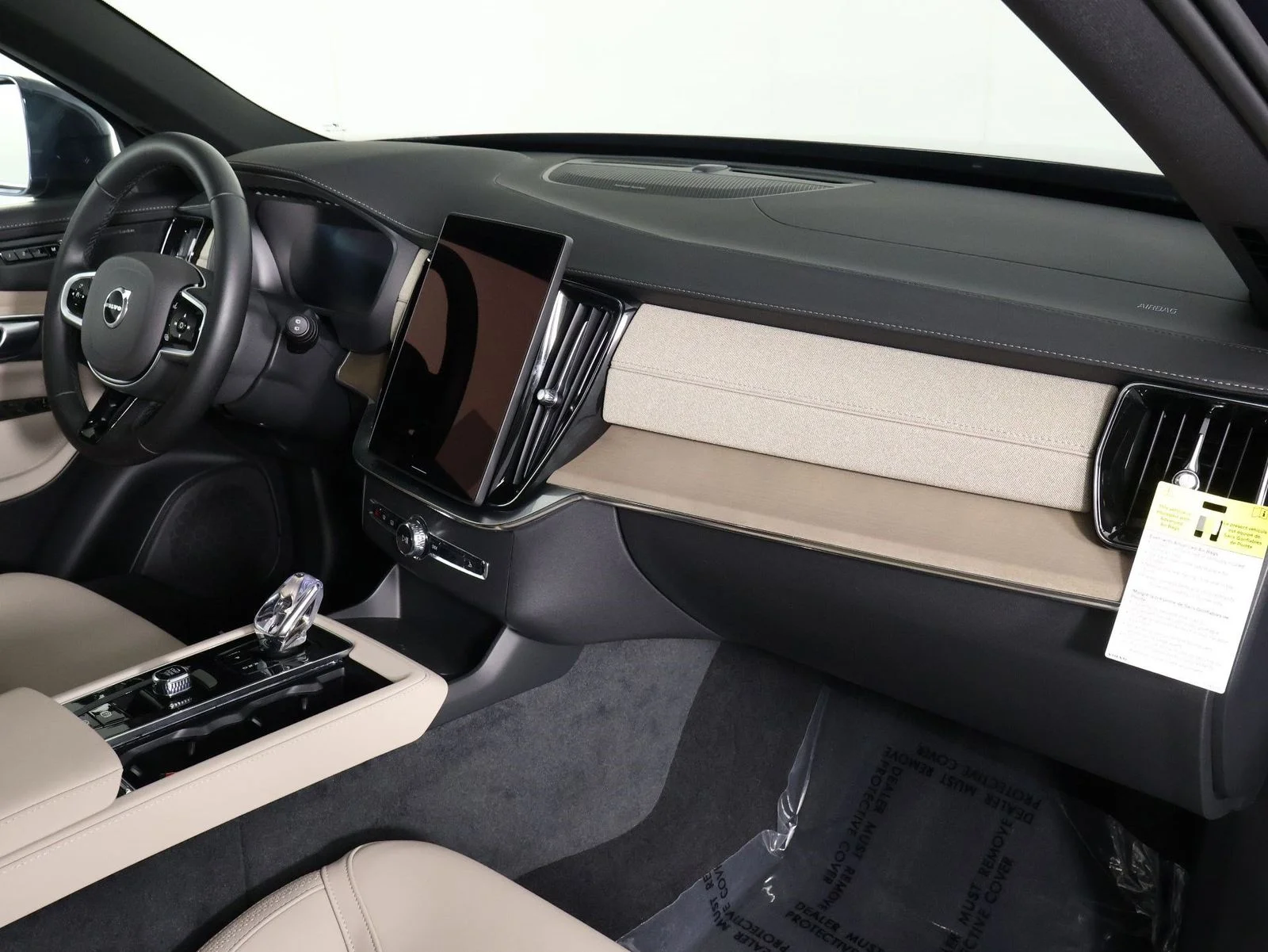 2026 Volvo XC90 Plus - Photo 22