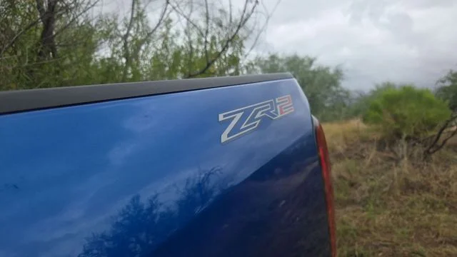 Used 2018 Blue Chevrolet ZR2 image 31