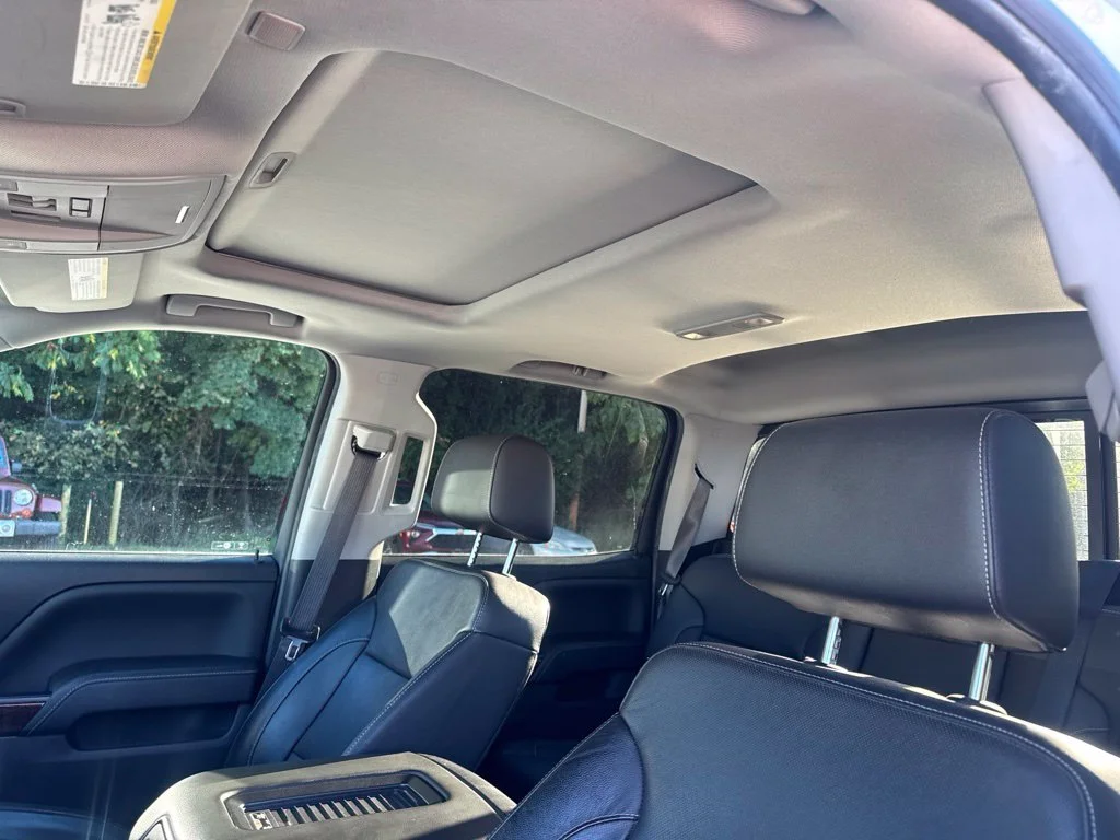 Certified Used 2018 White GMC SLT image 17