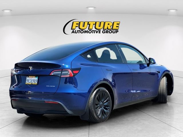 Used 2023  Tesla Long Range image 4
