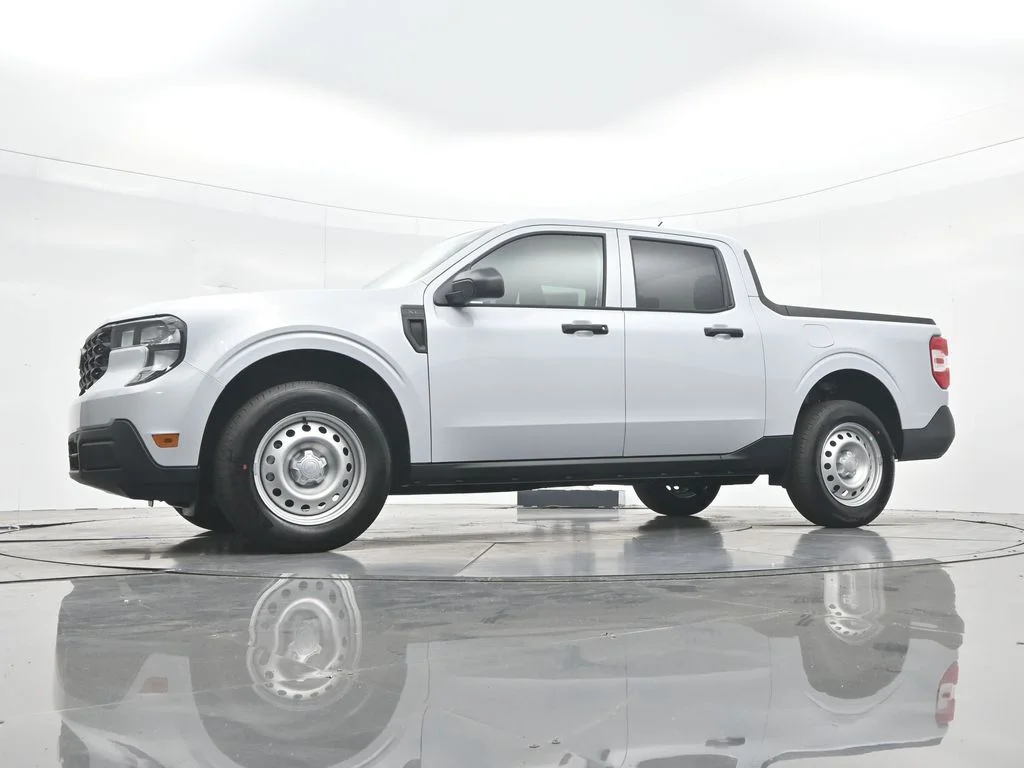New 2026 Space White Metallic Ford XL image 37