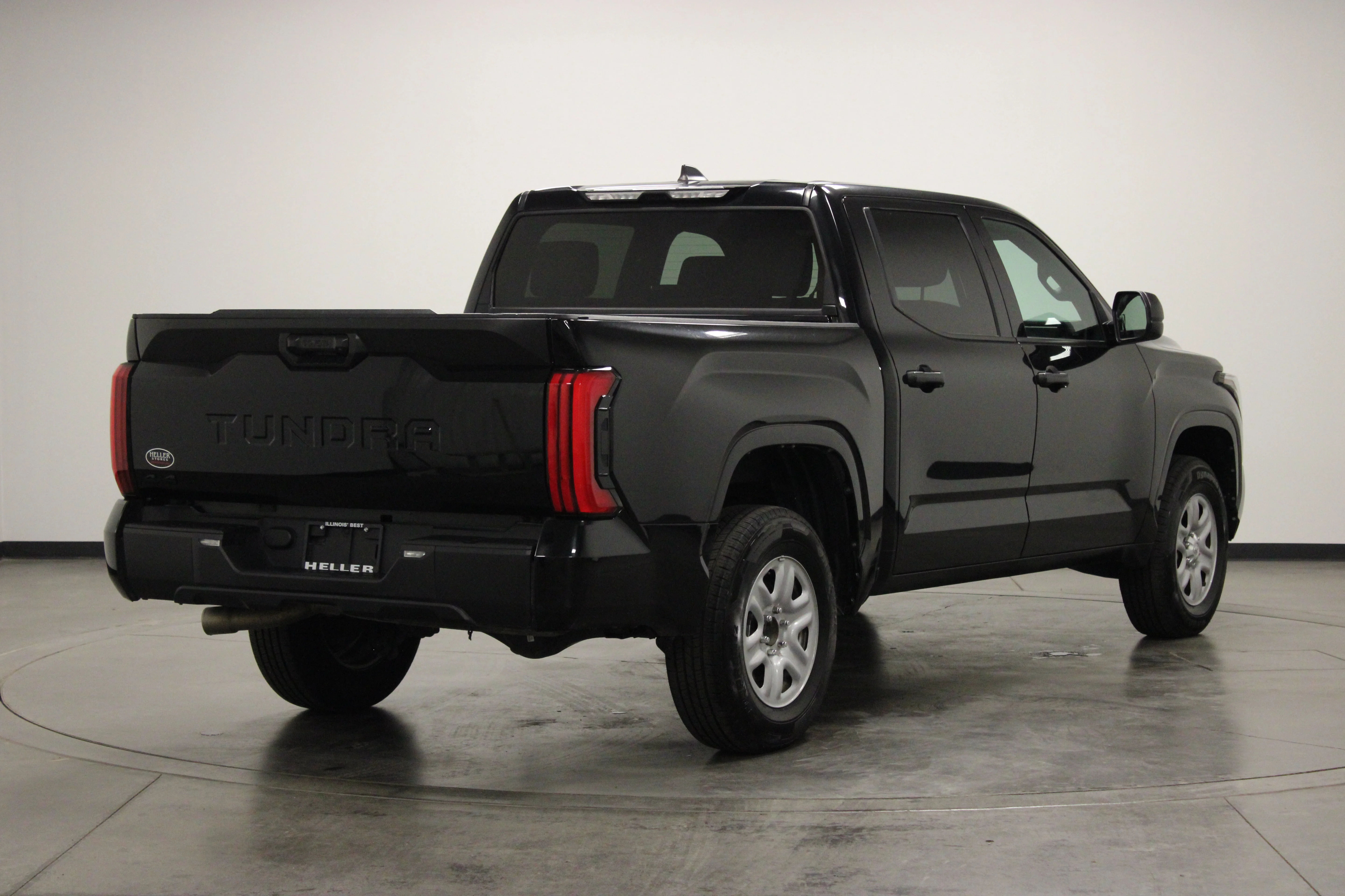 Used 2025 Midnight Black Metallic Toyota SR image 8