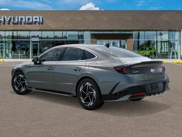 Used 2026 Gray Hyundai SEL Sport image 5