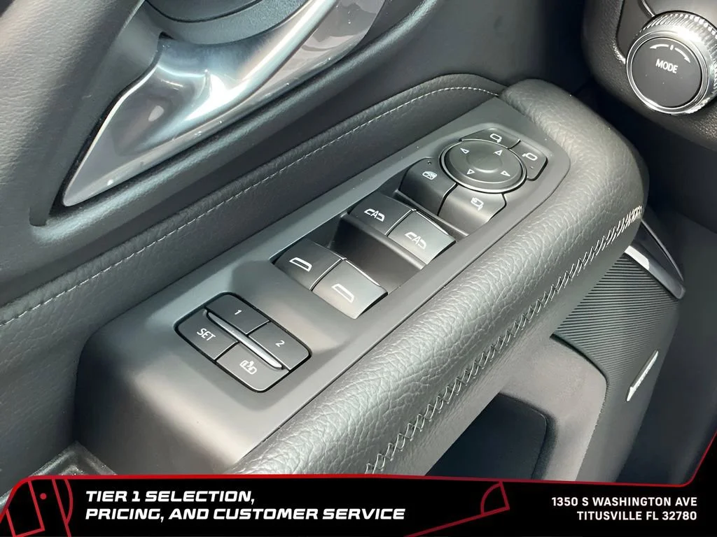 Used 2024 Summit White GMC Denali image 34