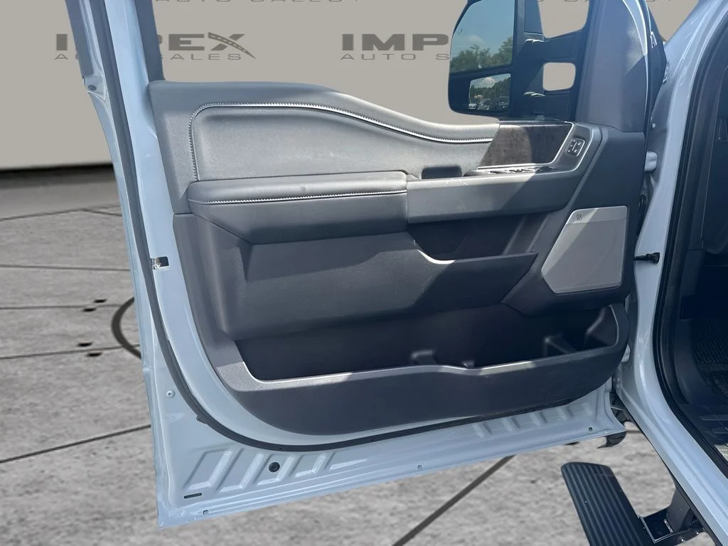 Used 2024 Gray Ford Lariat image 23