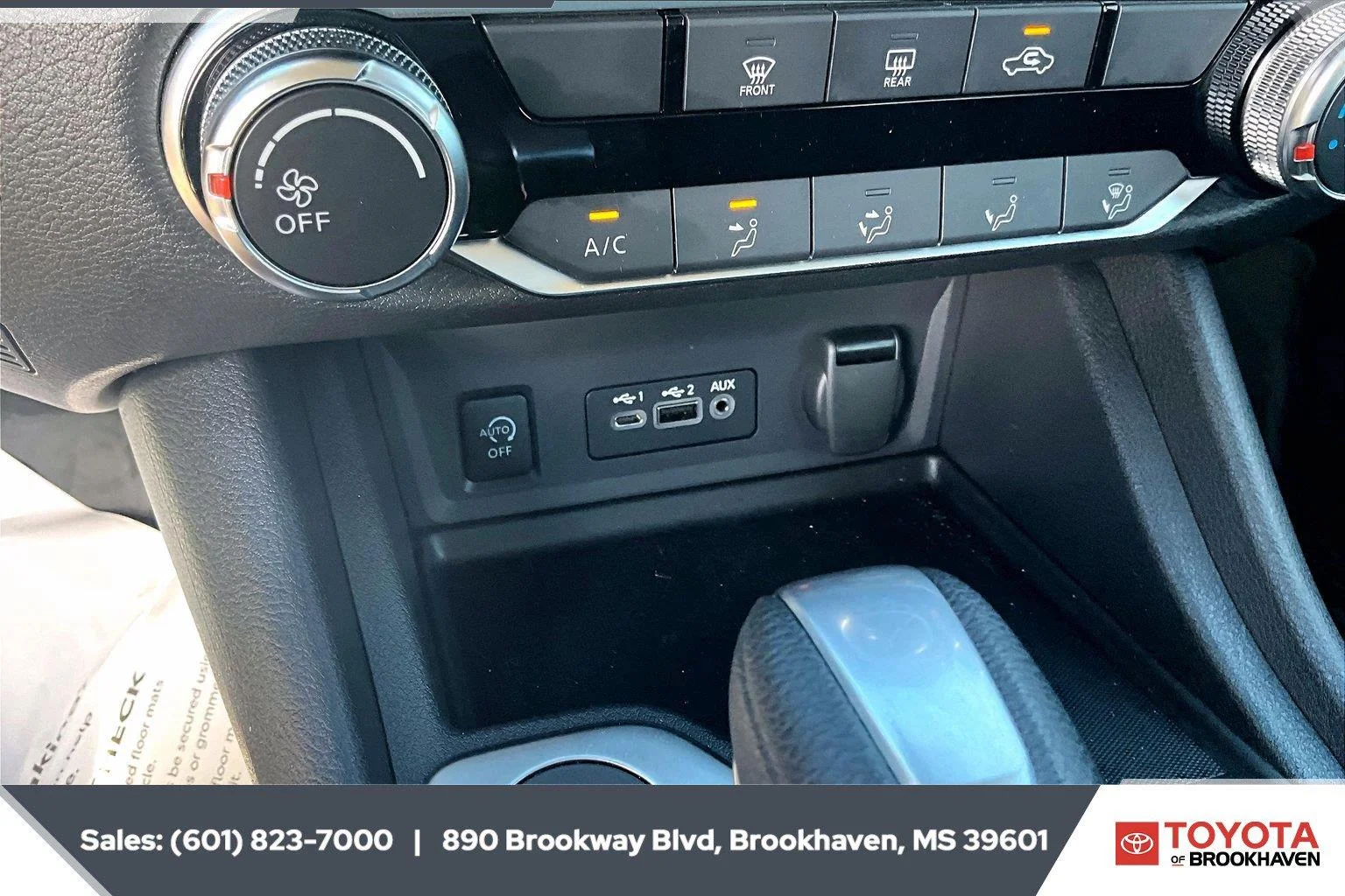 Used 2025 Atlantic Gray Metallic Nissan SV image 23