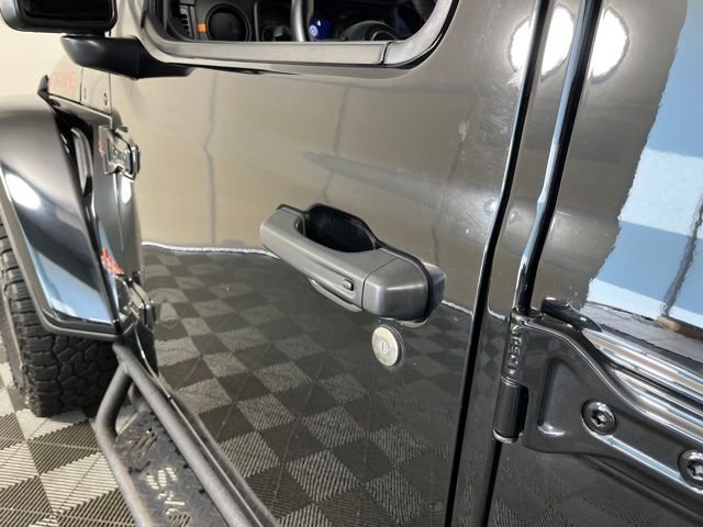 Used 2024 Black Jeep Mojave image 13
