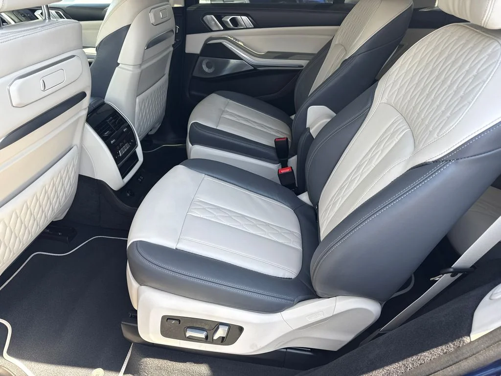 Used 2025 Blue BMW ALPINA XB7 image 20