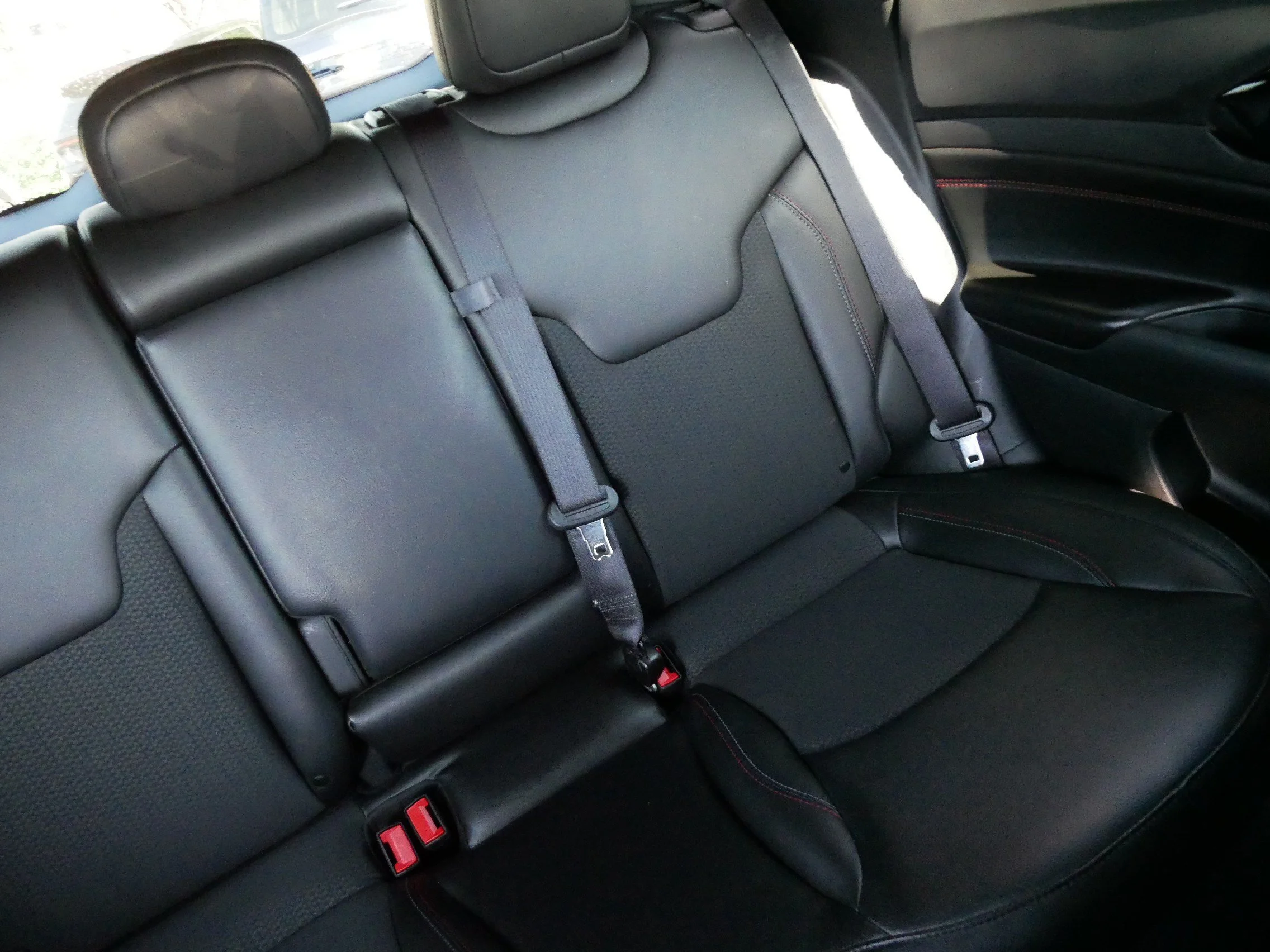 Used 2025 Bright White Clearcoat Jeep Trailhawk image 14