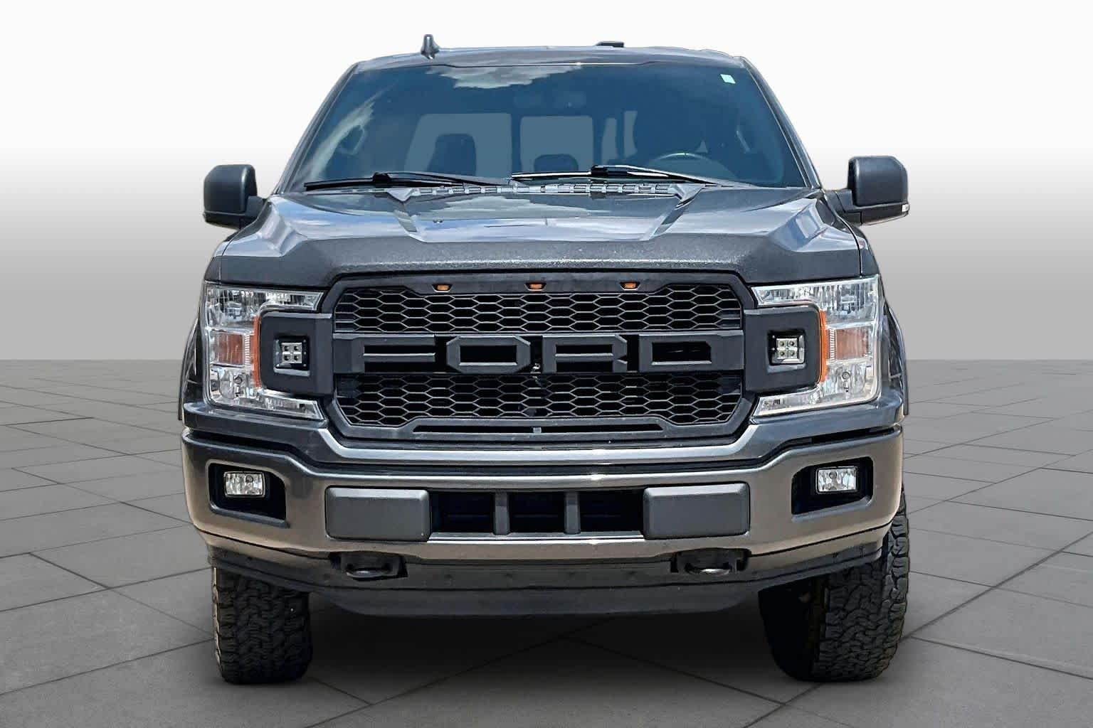 Used 2018 Magnetic Metallic Ford XLT image 4