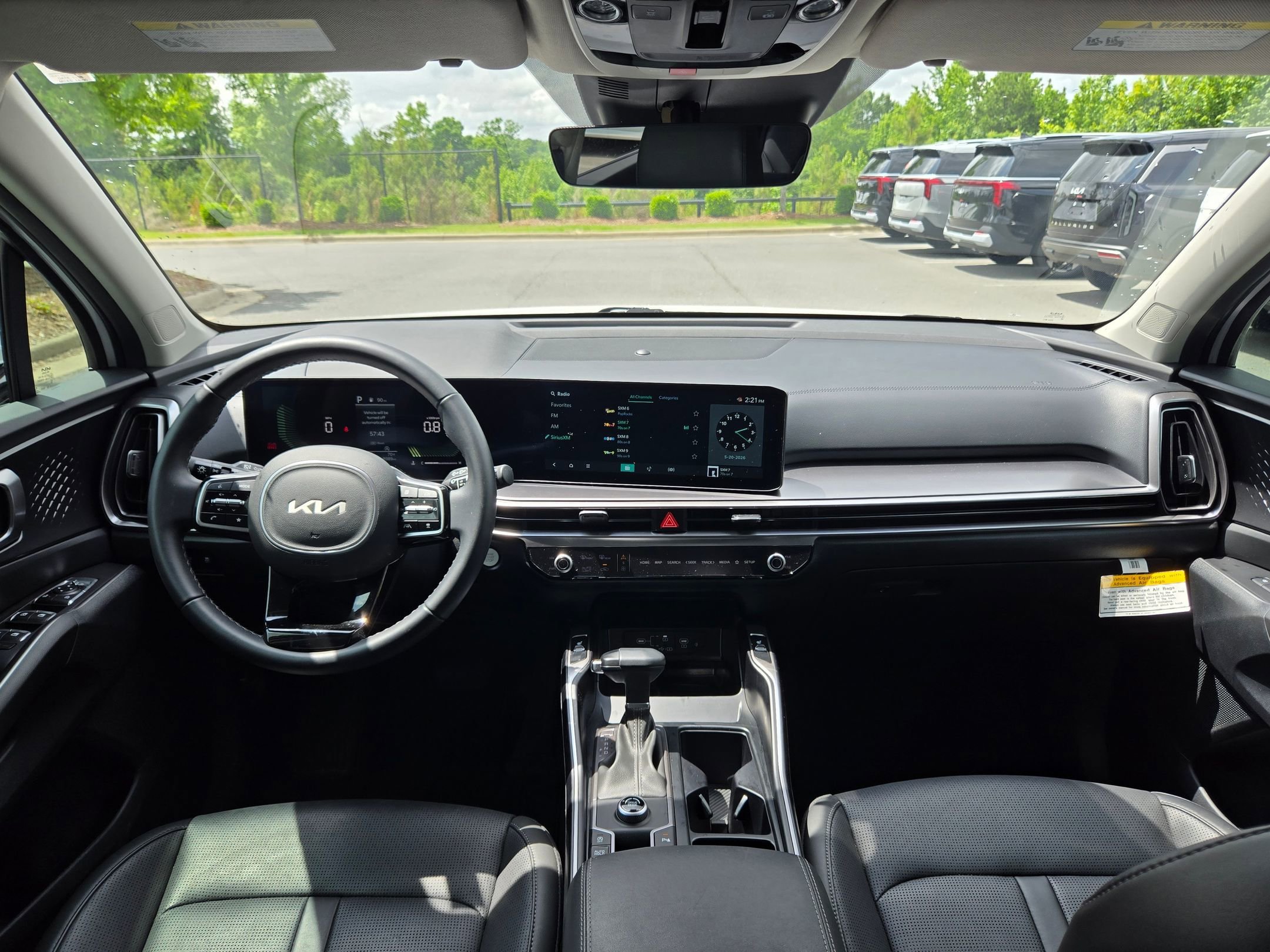 Used 2025 Glacial White Pearl Kia EX image 10
