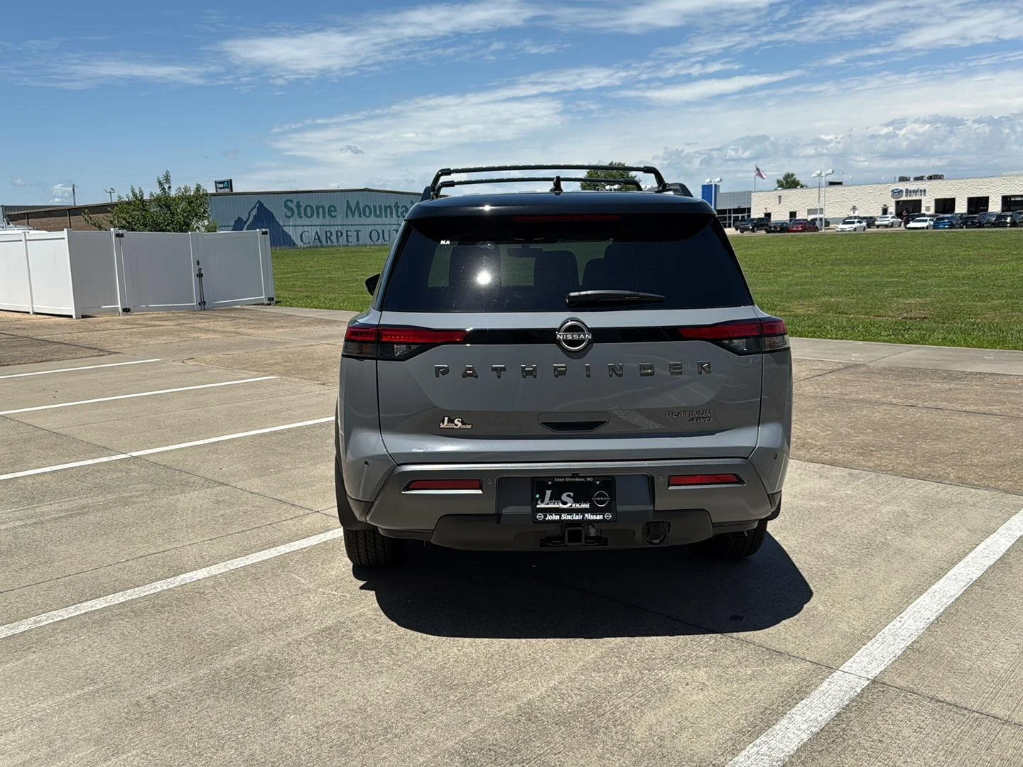 New 2026 Boulder Gray Pearl/Super Black Nissan Platinum image 11