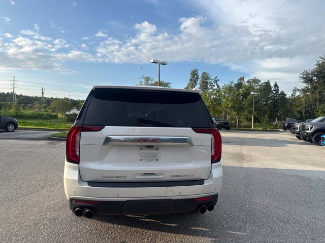 Used 2021 White Frost Tricoat GMC Denali image 4