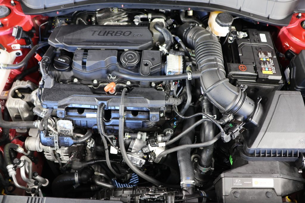 Certified Used 2024 Red Hyundai Limited image 25