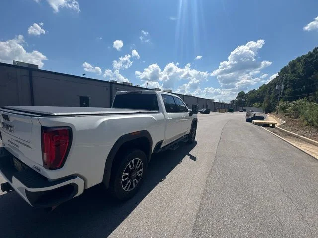 Used 2022 Summit White GMC AT4 image 3