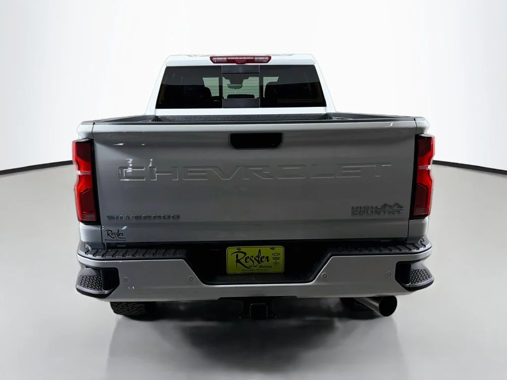 2026 Chevrolet Silverado 2500 HD High Country - Photo 7